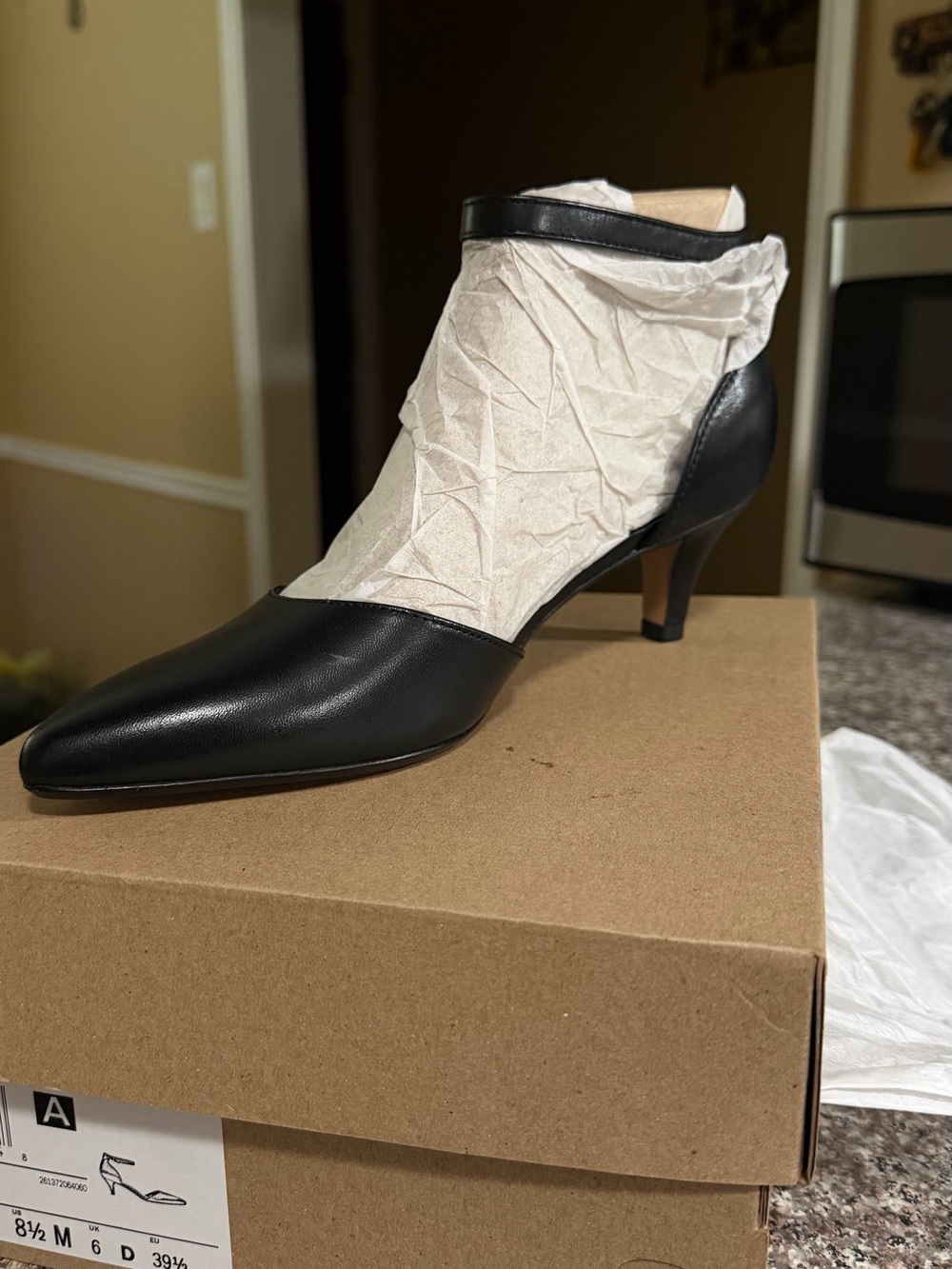 Clarks Black Leather Pointed-Toe Kitten Heel Ankle Bootie